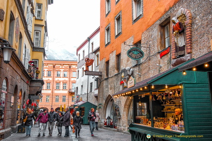 Market stalls along Seilergasse